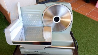Corta Fiambres KUKEN 180W
