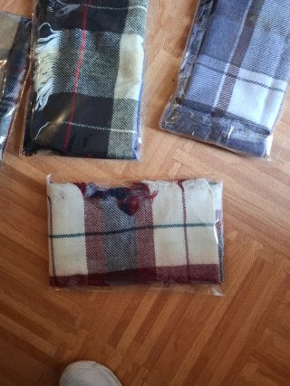 Bufandas de cuadros (varios colores)