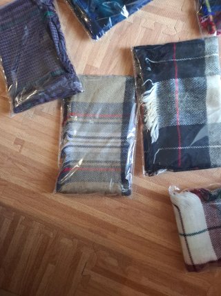 Bufandas de cuadros (varios colores)