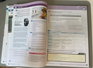 Libros B2 Inglés. Students Book pack de Macmillan.