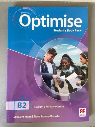Libros B2 Inglés. Students Book pack de Macmillan.