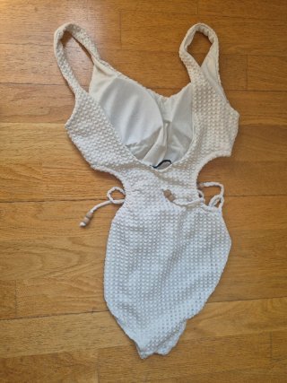 Bañador blanco con tiras y detalles, talla S - 24