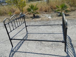 Cama antigua forja bronce