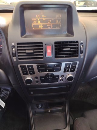 Nissan Almera 2005