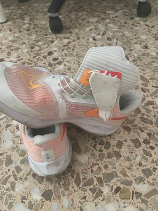 Zapatillas Nike Running Naranja y Blanco
