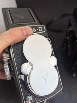 Bay 1 Tlr lens cap (Yashica, Rollei etc)