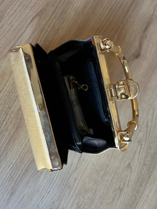 Bolso de mano fiesta rígido dorado