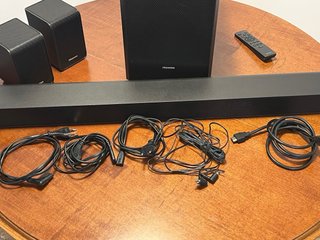 Barra Sonido Hisense con Subwoofer y Altavoces