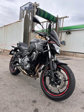 Moto Kawasaki Z650 ABS