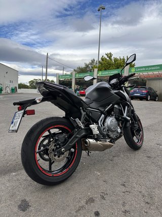 Moto Kawasaki Z650 ABS