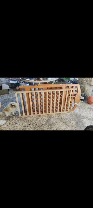 Cuna de madera maciza