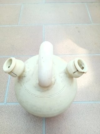 Botijo blanco de cerámica