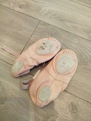Zapatillas de ballet nuevas para niña (talla 32)