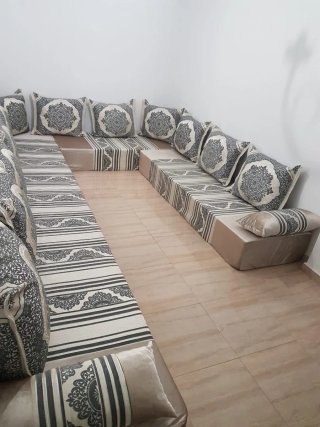 Sofá estilo marroquí beige y gris