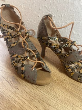 Zapatos de baile dorados y grises talla 37
