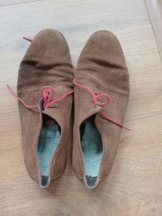 Zapatos de ante marrones