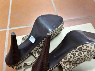 Sandalias tacón Sfera animal print 39