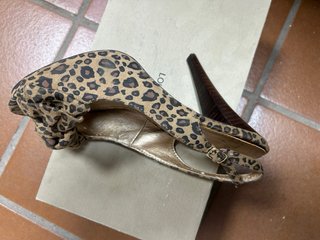 Sandalias tacón Sfera animal print 39