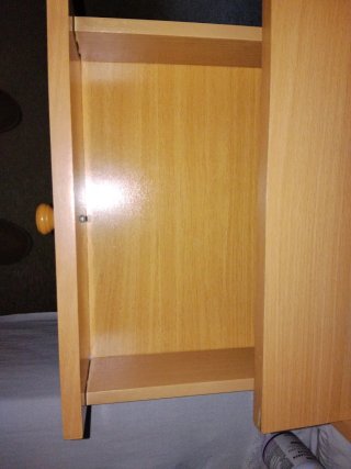 Mesa escritorio madera y plástico