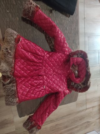 Abrigo guateado rosa talla 16