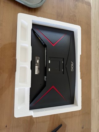 Monitor AOC Gaming 27 QHD 144Hz Curvo