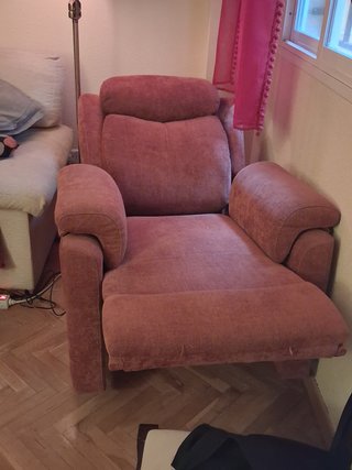Sillón reclinable rosa sin usar