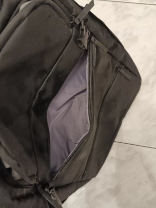 Mochila tipo maleta VOGART negra. 10kg. 50*40*20
