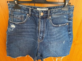 Pantalón corto vaquero desgastado Talla L/40