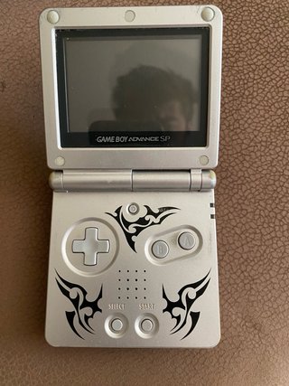 Nintendo Game Boy Advance SP Plata