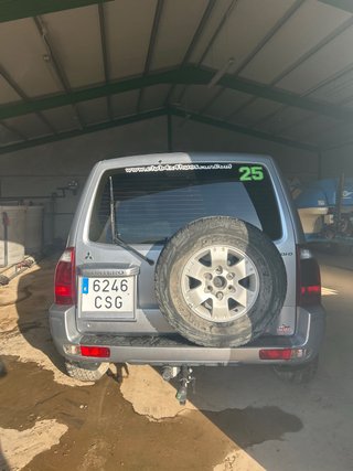 Mitsubishi Montero 2004