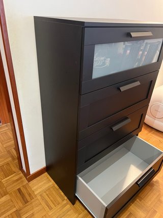 Cómoda 4 cajones negra Brimnes Ikea