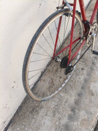 Bicicleta de carretera Otero Roja