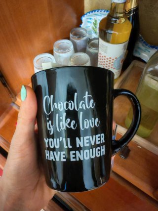 Tazza con preparato per cioccolata