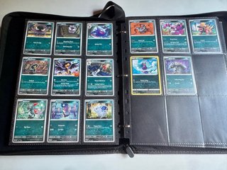 Álbum de cartas Pokémon en inglés
