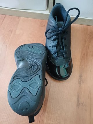 Zapatillas Jordan niño/niña negras.