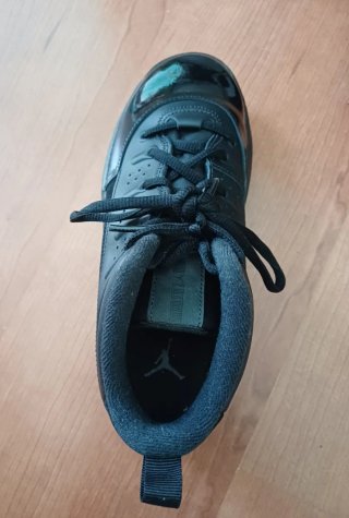 Zapatillas Jordan niño/niña negras.