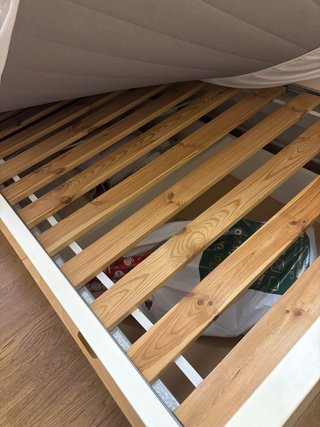 Cama individual con cajones