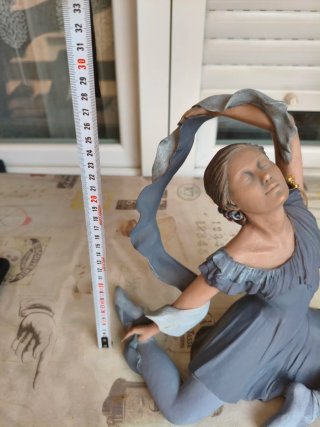 Figura ELISA bailarina