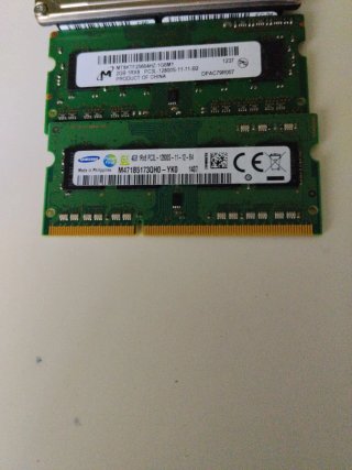 Disco Duro Hitachi 160GB + 6GB RAM