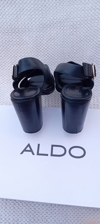 Sandalias de piel, negras, cómodas con tacón ancho