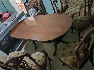 Mesa de comedor y 6 sillas
