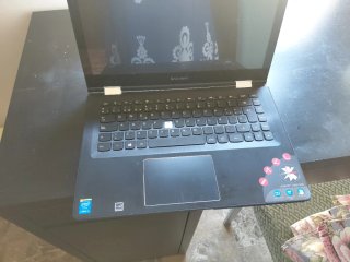 Ordenador portátil Lenovo blanco