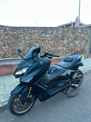 Yamaha TMAX 560 Tech Max 2023 • 4.000 km •