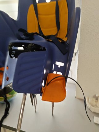 Porta niños bici azul y naranja Regalo casco