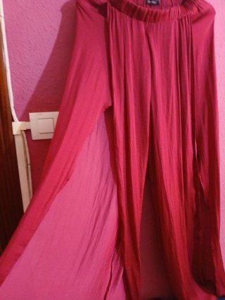 Pantalón Pareo Bershka Talla M Rojo.nuevo
