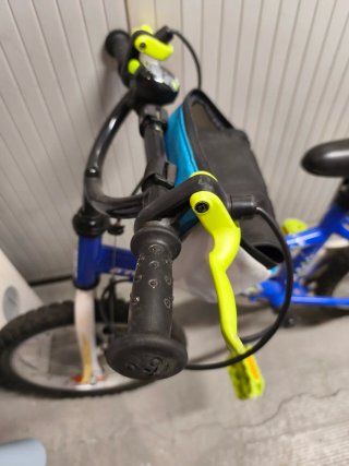 Bicicleta infantil azul