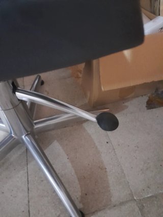 2 Sillones Hidráulicos Señora Negro