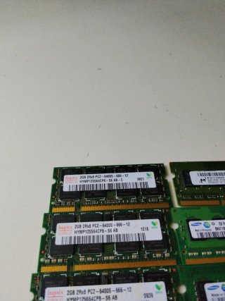12x Módulos RAM 2GB DDR3/DDR2
