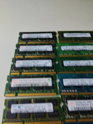 12x Módulos RAM 2GB DDR3/DDR2