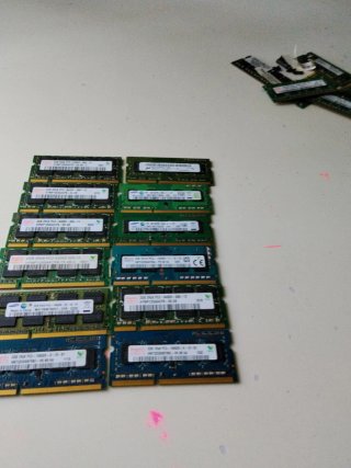 12x Módulos RAM 2GB DDR3/DDR2